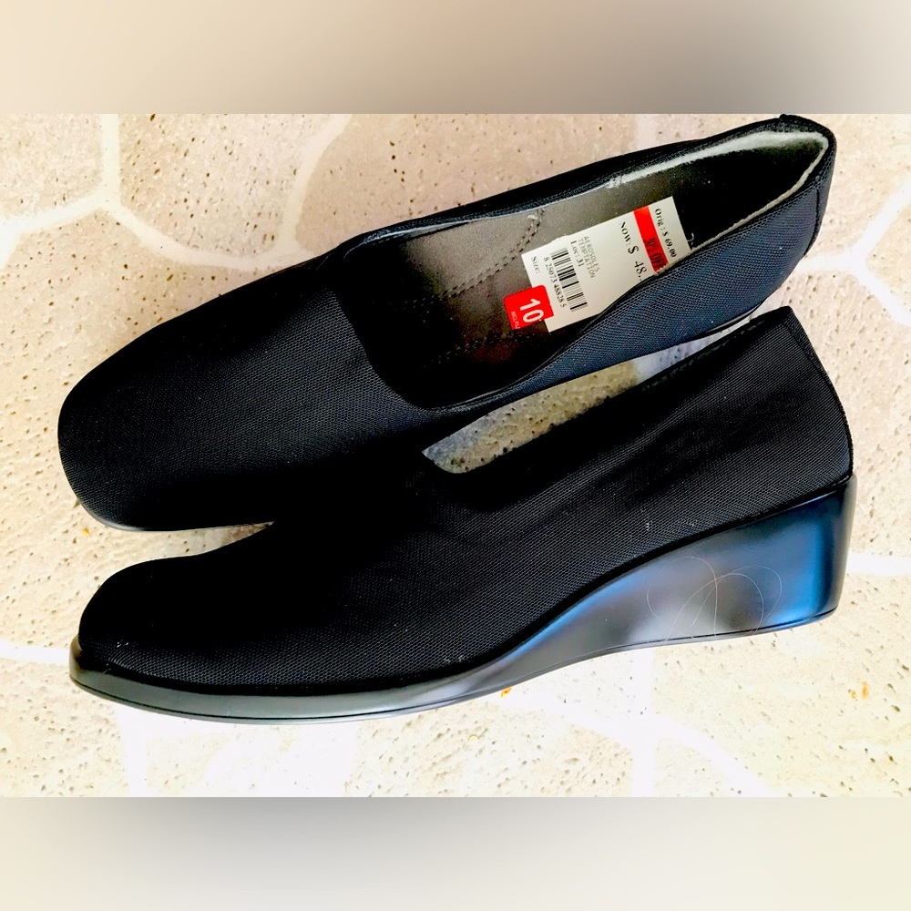 Aerosoles Heel Rest, Size 10, Black Fabric Shoes